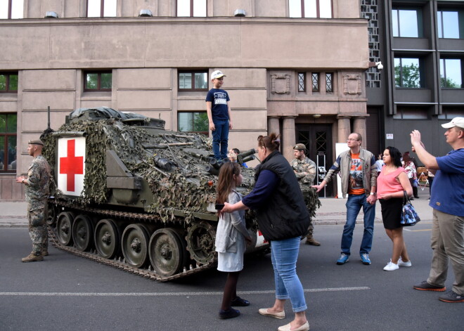 Uzmanību iedzīvotājiem: no 20. līdz 22. augustam Aizsardzības ministrijas rajonā notiks militārās mācības