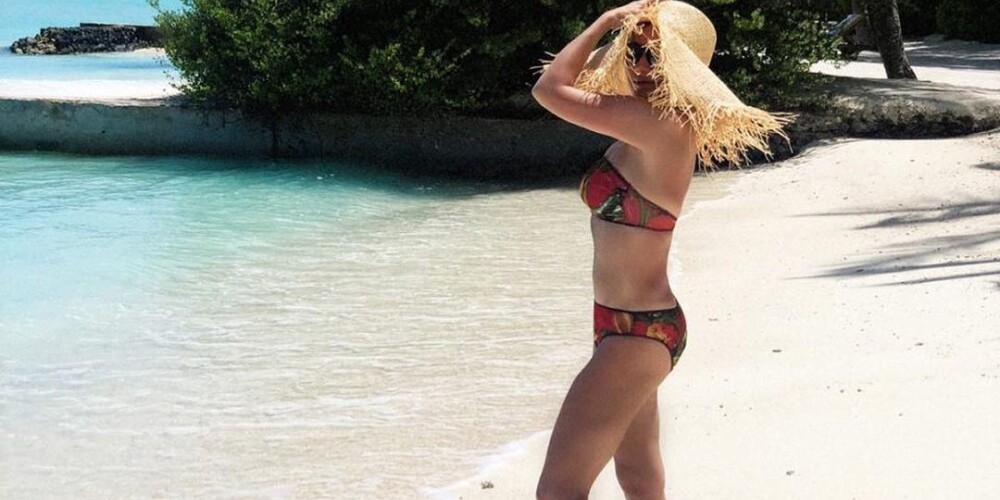 50-летняя Татьяна Буланова продемонстрировала фигуру в купальнике во время отдыха на Мальдивах