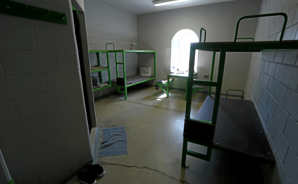 FOTO: kā izskatās atjaunotajā Valmieras cietumā