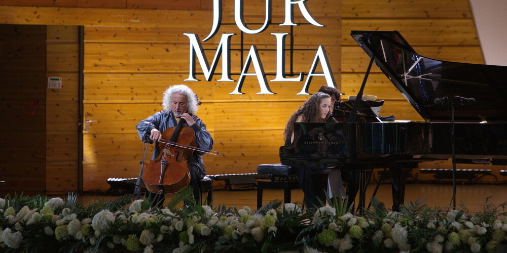 FOTO: Jūrmalā izskan izcilā čellista Mišas Maiska koncerts