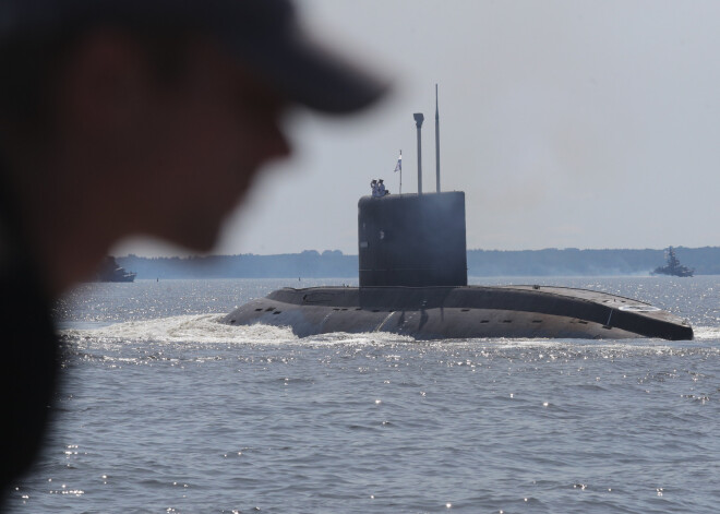 Latvijas tuvumā manīta Krievijas armijas zemūdene, velkonis un korvete