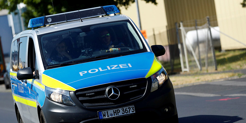 30 policisti Vācijā aiztur desmitiem cilvēku, kuru savstarpējais konflikts pārvērtās apšaudē