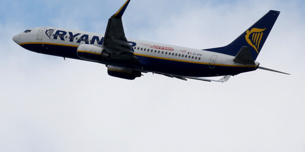 "Ryanair" stjuarti Spānijā brīdina par streiku septembrī