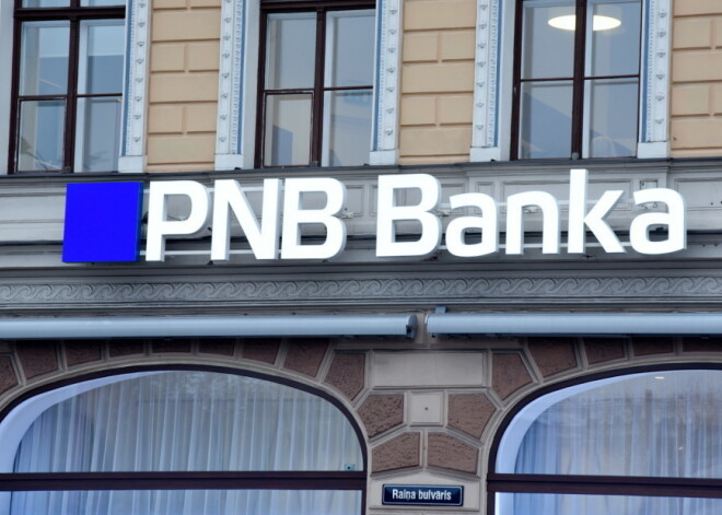 Из-за прекращения работы "PNB banka" пенсии и пособия не получили своевременно более 10 тыс. человек