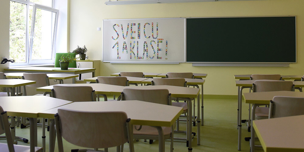 За полторы недели до начала нового учебного года в Риге не хватает 385 учителей
