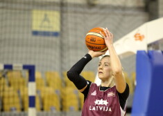 Latvijas sieviešu basketbola izlases spēlētāja Aija Putniņa.