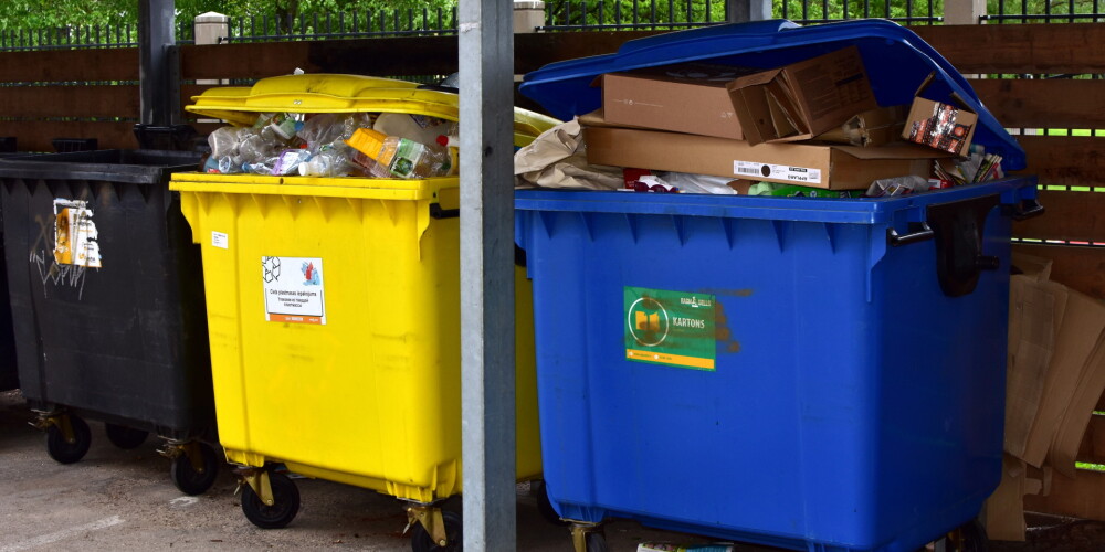 Rīgas pašvaldība aicina savlaicīgi pārslēgt līgumus par atkritumu apsaimniekošanu; atkritumu šķirošana ļaus samazināt maksu par pakalpojumu