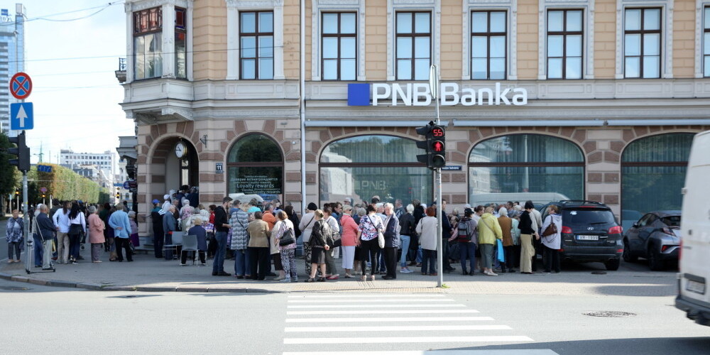 В первый день клиентам "PNB banka" выплачены гарантированные возмещения в размере 32 млн евро