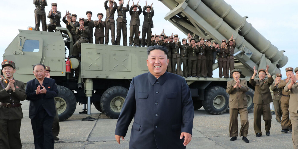 Kims Čenuns esot uzraudzījis jaunas Ziemeļkorejas raķešu palaišanas iekārtas izmēģinājumu