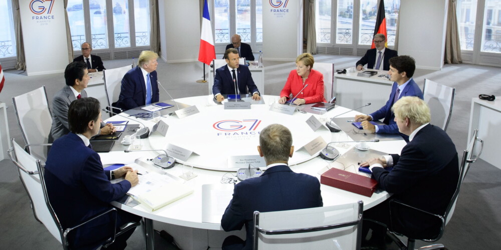Makrons noliedz, ka G7 līderi pilnvarojuši viņu sarunām ar Irānu grupas vārdā