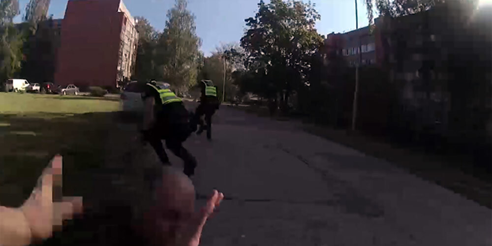 VIDEO: Bolderājā iereibis autovadītājs aizbēg no četrām policijas ekipāžām