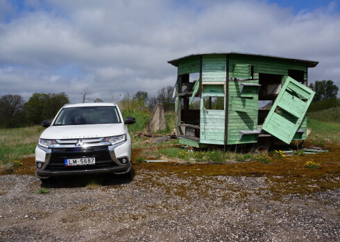 "Deviņvīri" testē "Mitsubishi Outlander".