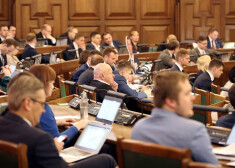 Koalīcijas partiju pārstāvji piedāvājuši savus variantus nākamā gada valsts budžeta fiskālās telpas palielināšanai.