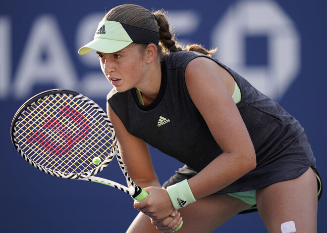 Ostapenko ar haotisku pirmo setu izcīna uzvaru "US Open" otrajā kārtā