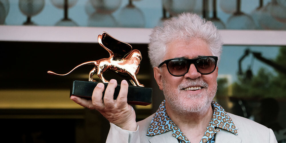 Almodovaram piešķirta Venēcijas kinofestivāla balva par mūža ieguldījumu