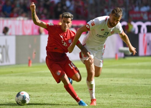 "Bayern" atspēlējas un grauj "Mainz 05"; viesos zaudē Dortmundes "Borussia"