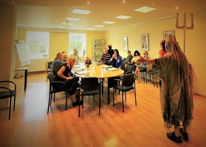 Закулисье думы Дундаги: месть, угрозы и унижения