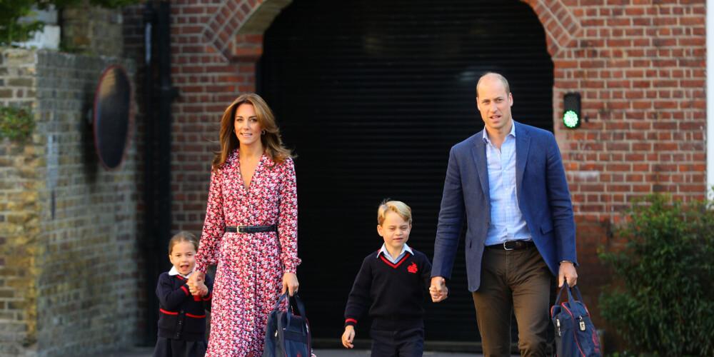 Герцогиня Кэтрин и принц Уильям проводили принцессу Шарлотту и принца Джорджа в школу