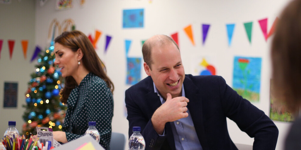 Принц Уильям (Вильгельм) Артур Филипп Луис (англ. Prince William Arthur Philip Louis of the United Kingdom, Duke of Cambridge; род. 21 июня 1982) — герцог Кембриджский, граф Стратернский и барон Каррикфергюс; старший сын принца Уэльского Чарльза и его первой жены, принцессы Дианы, внук королевы Великобритании Елизаветы II. Занимает второе место в порядке наследования британского престола (так называемый очевидный наследник).