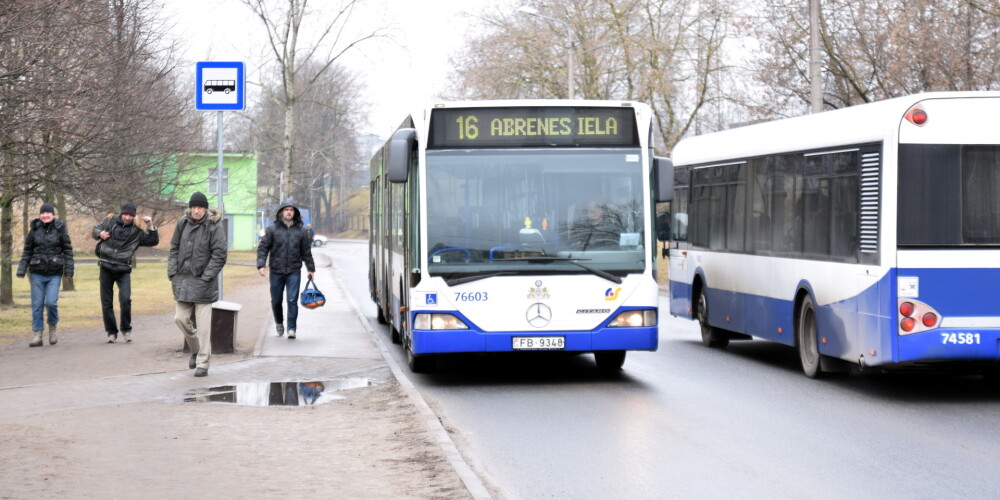 "Rīgas satiksmes" radīto robu valsts budžetā valdība plāno aizlāpīt ar rīdzinieku nodokļu naudu