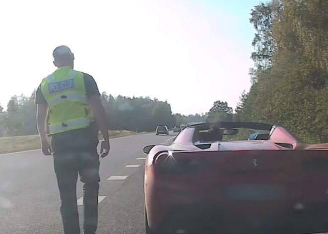 Видео: под Талси задержали водителя Ferrari, который разогнался до 213 км/ч