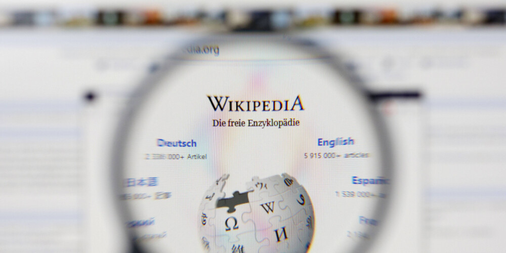 Uzbrukuma dēļ daļēji pārstājusi darboties populārā enciklopēdija "Vikipēdija"
