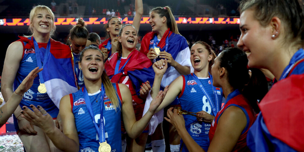 Serbietes otro gadu pēc kārtas triumfē Eiropas čempionātā volejbolā; Krievija atkal bez medaļām