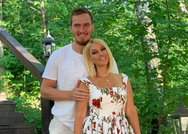 Муж Леры Кудрявцевой «помыл полы» годовалой дочерью