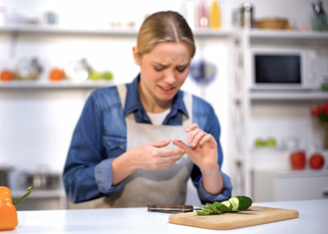 Почему сегодня нельзя брать в руки нож: обычаи и приметы на 11 сентября