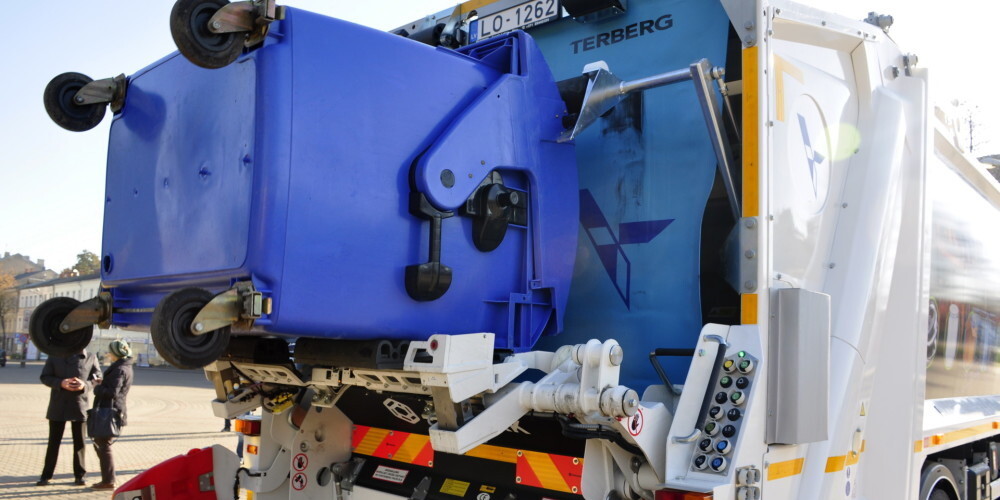 Компания "Clean R" подтвердила, что готова и в дальнейшем обеспечивать вывоз мусора в Риге