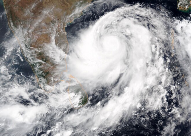 Ziņojums: pirmajā pusgadā ekstremālie laikapstākļi bijuši vieni no visu laiku postošākajiem