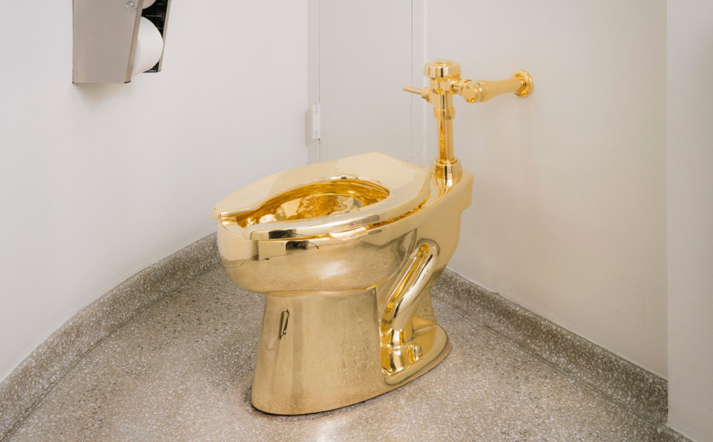 No Vinstona Čērčila dzimtajām mājām nozagts 18 karātu zelta tualetes pods