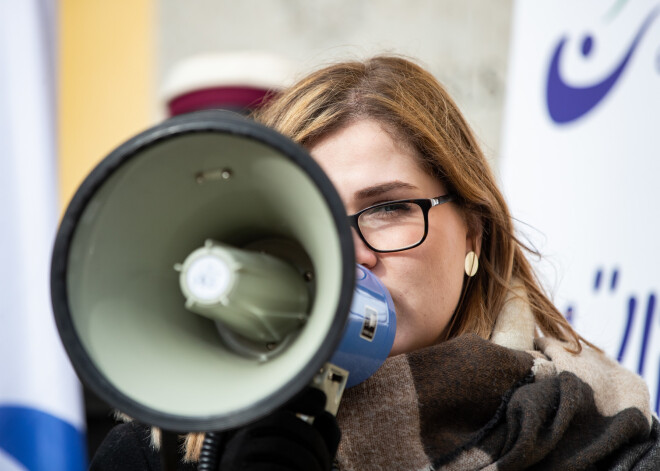 Vairāki simti cilvēku Tallinā protestē pret Igaunijas valdību