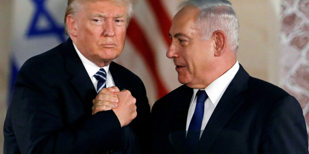 Tramps ar Netanjahu pārrunājis ASV un Izraēlas "savstarpējās aizsardzības" līgumu
