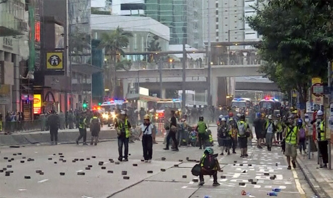 Honkongā protesti turpinās jau 15 nedēļas.