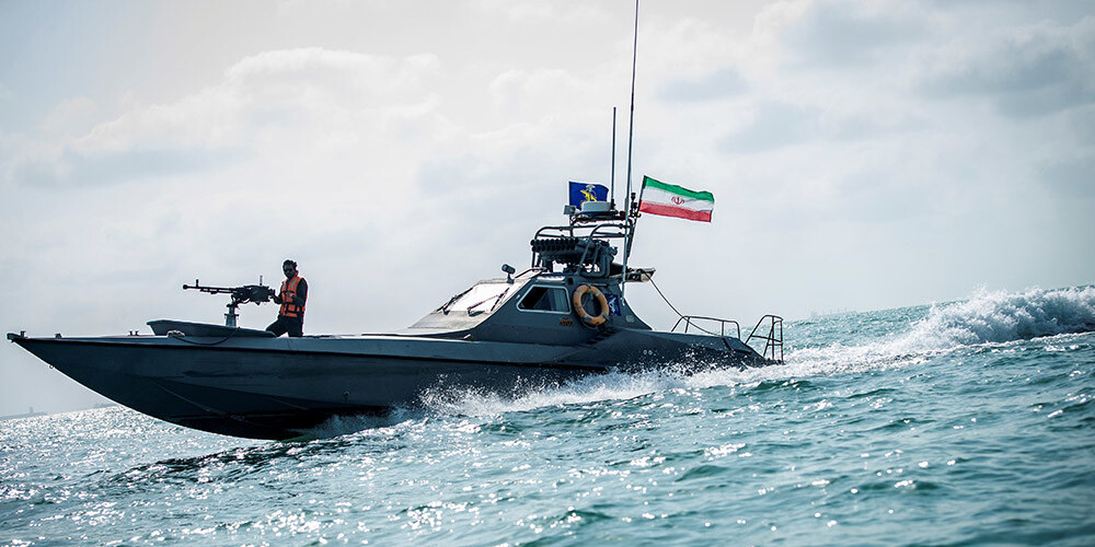 Irāna netālu no Hormuza šauruma sagūstījusi kuģi un 11 tā apkalpes locekļus