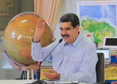 Venecuēlas prezidents Nikolass Maduro pirmdien parakstījis vairākas vienošanās ar opozīcijas frakcijām.