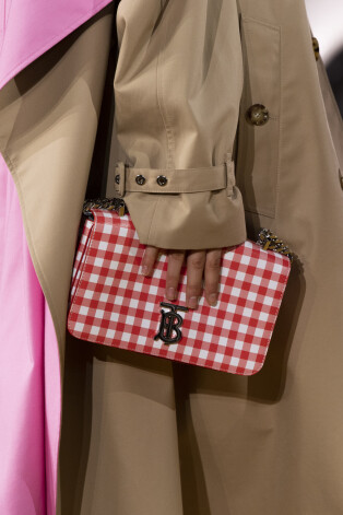 "Burberry" pavasaris/vasara 2020 Londonas modes nedēļā.