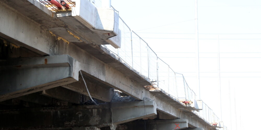 Deglava tilta papildu būvdarbiem pārdalīs 2 miljonus eiro