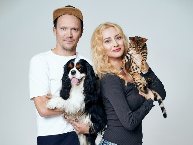 Arturs Krūzkops un raidījuma producente Inese Kreicberga.