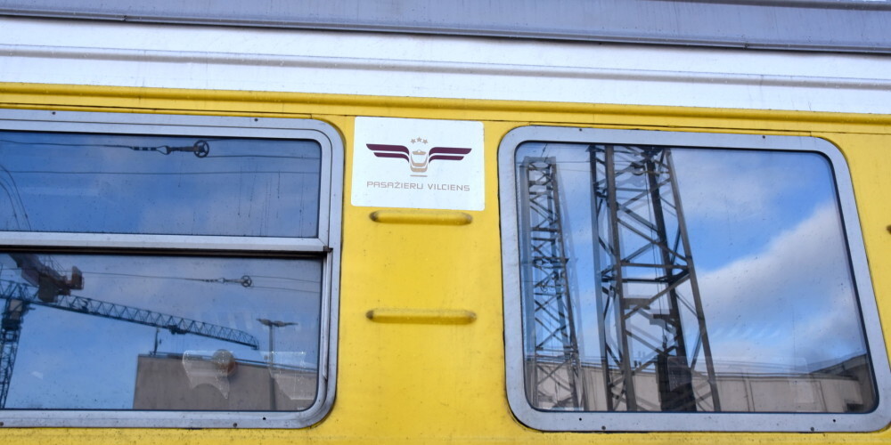 Требования по владению латышским языком для кондуктора поезда могут снизить