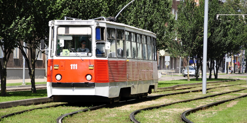 Neviens nepiesakās pirkt "Daugavpils satiksmes" vecos tramvaju vagonus