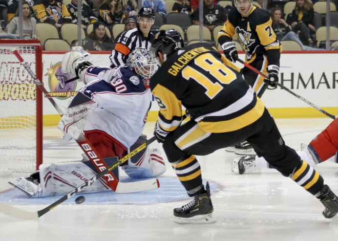 Merzļikins savā NHL pārbaudes spēļu debijā ielaiž vienus vārtus "Blue Jackets" zaudējumā