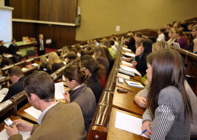 Latvijā strauji pieaug "viltus studentu" skaits