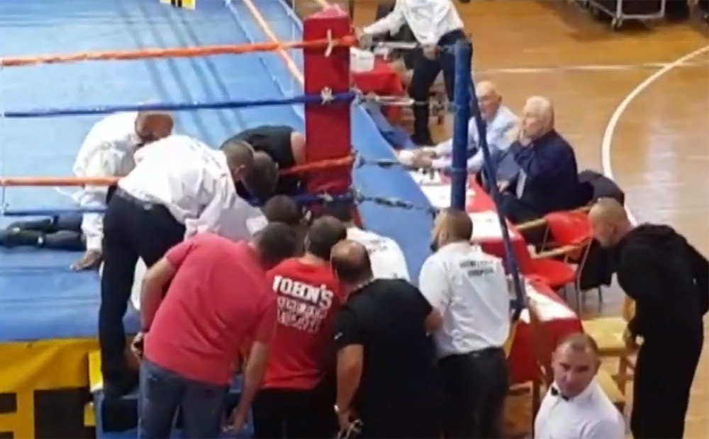 Bulgārijā pēc cīņas miris bokseris, kurš ringā kāpis ar brālēna identitāti
