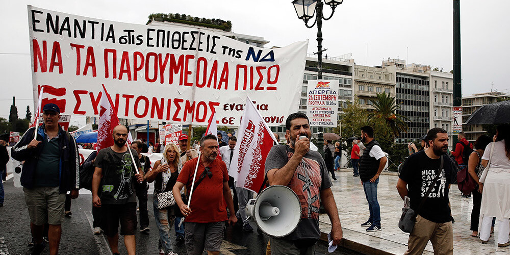 Grieķijā notiek pirmais streiks kopš konservatīvo nākšanas pie varas