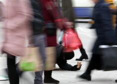 Pētījums: Latvijā izplatītākais nodokļu nemaksāšanas veids ir aplokšņu algas.