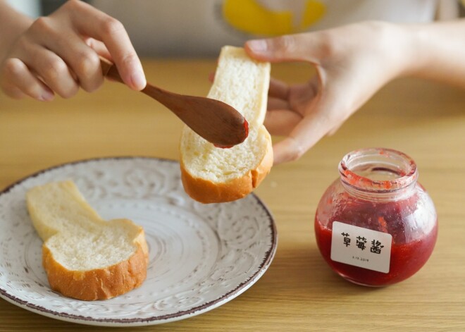 Ko jūsu bērni ēd brokastīs? (Un ko ēst noteikti nedrīkst!)