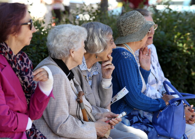 No pensiju indeksācijas šogad visvairāk iegūs seniori ar lielāko darba stāžu