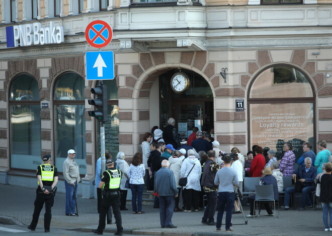 Суд в четверг рассмотрит заявление PNB banka о приостановке решения КРФК о прекращении работы банка